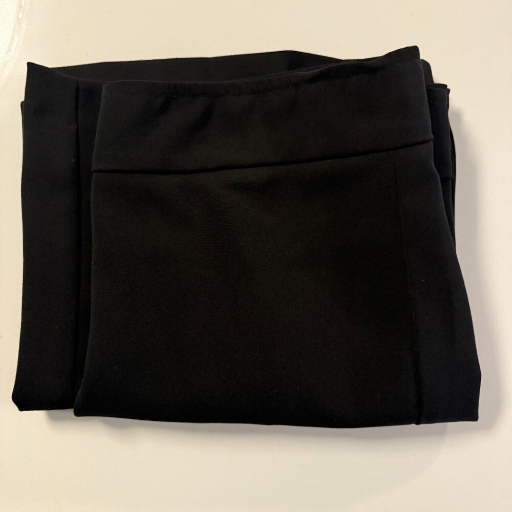 Avenue Montaigne Dress Pants. Size 6.